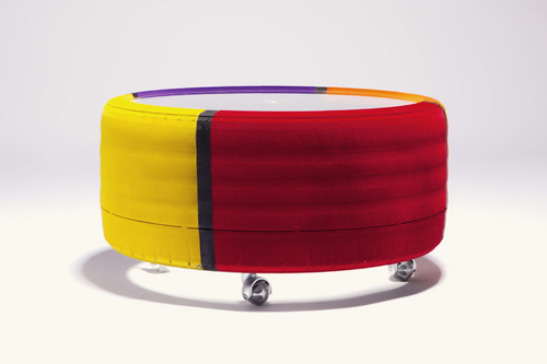 01-red yellow table