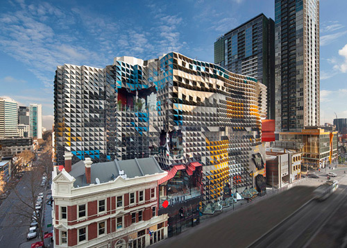 02- Raised view Raised view.
