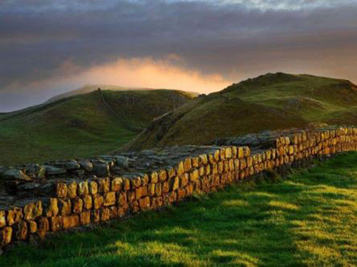 02-landscape of wall Image of the wall.