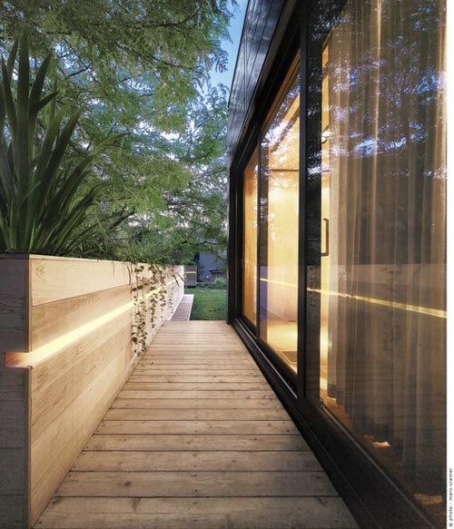 02-walkway