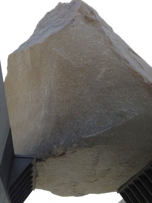 03-close up Detail of the rock.