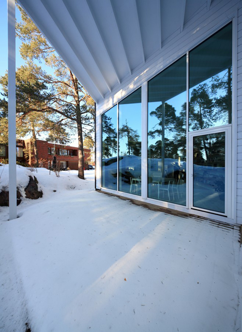 03- exterior entrance