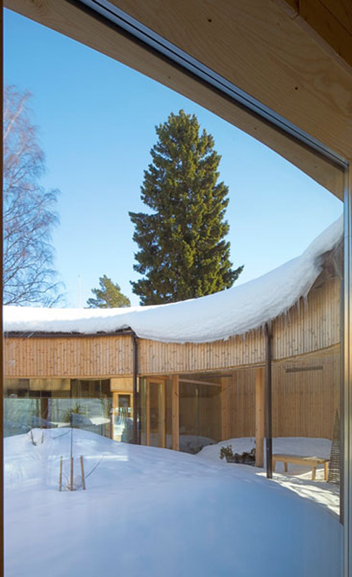 04-detail with snow View of courtyard.