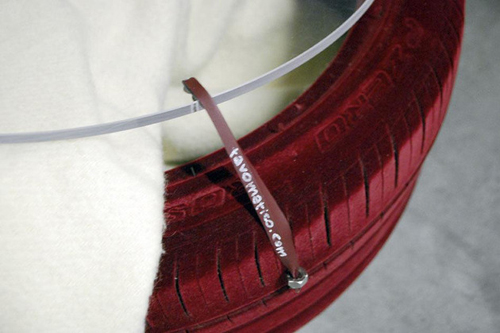 04-red tyre detail