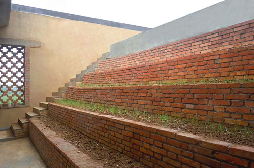 04-terracing Outdoor terracing.