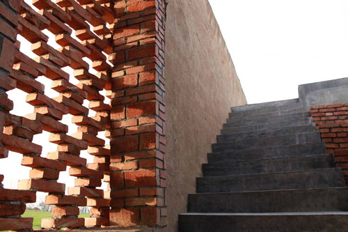 05-detail of wall and stairs Detail of wall and stairs.