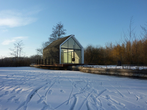 06- island-house-with-glass-facade