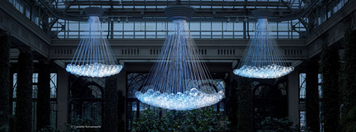 06-munro Light hanging
