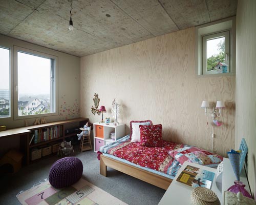 08-childs bedroom