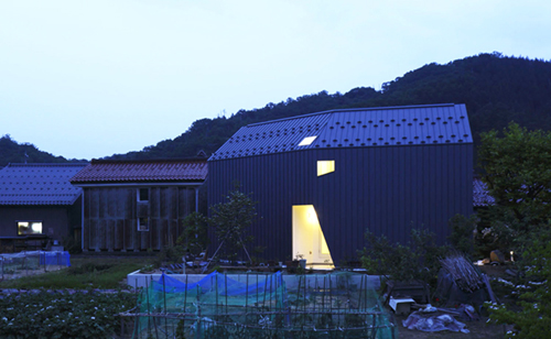 08-side elevation night shot