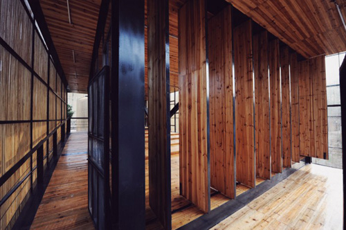 09-shutters