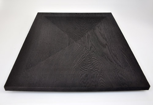 1 Square Spiral 5x67x54cm Textured square plate.
